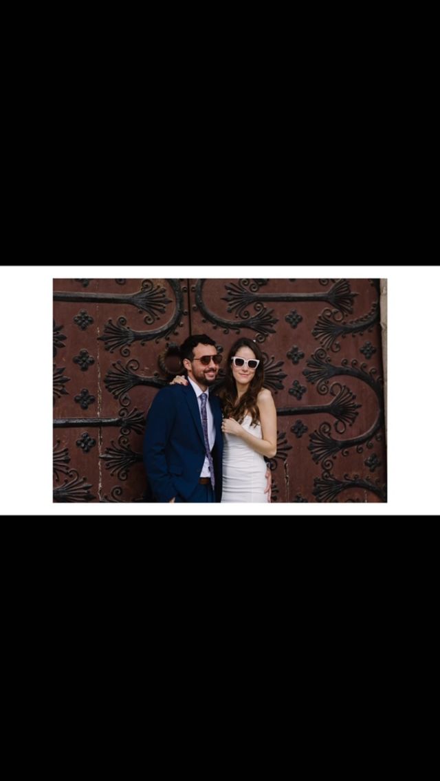 D&A vienen de 🇺🇸 y se casan en BCN pero han hecho una paradita en Lugo para intercambiar sus anillos encima de la muralla (tendrás que ver el vídeo entero). Enhorabuena chicos, seguid así de cómplices siempre.